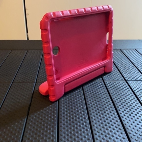 Samsung Galaxy Tab A. 8.0 (2015) SM-T350 8 inch - Picture 1 of 9